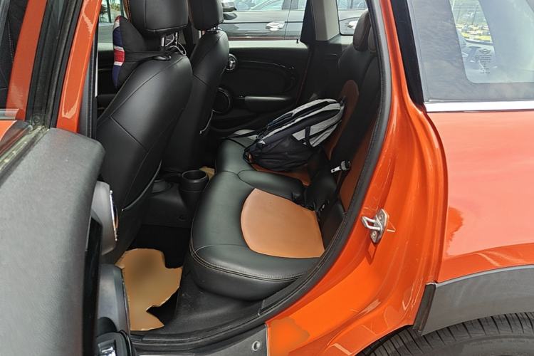 Used MINI 2018 1.5T ONE PLUS Five-Door Edition Left Rear Seat