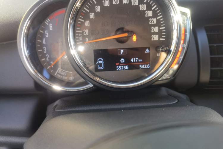 Used MINI 2018 1.5T ONE PLUS Five-Door Edition Odometer Close Up
