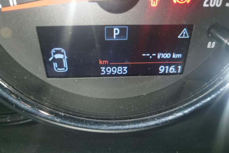 Used MINI 2018 2.0T COOPER S Racing Driver Odometer Close Up