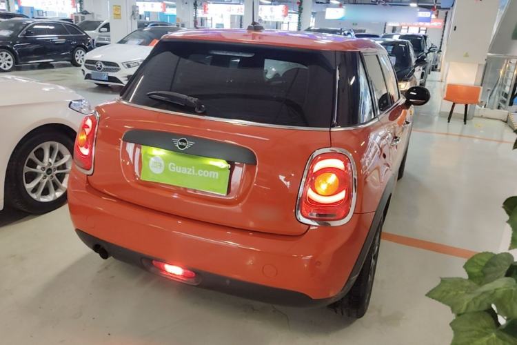 Used MINI 2018 1.5T ONE PLUS Five-Door Edition Rear Right 45 Deg