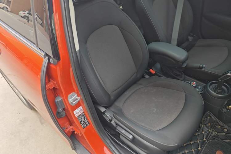 Used MINI 2018 1.5T ONE Five-Door Edition Right Front Seat