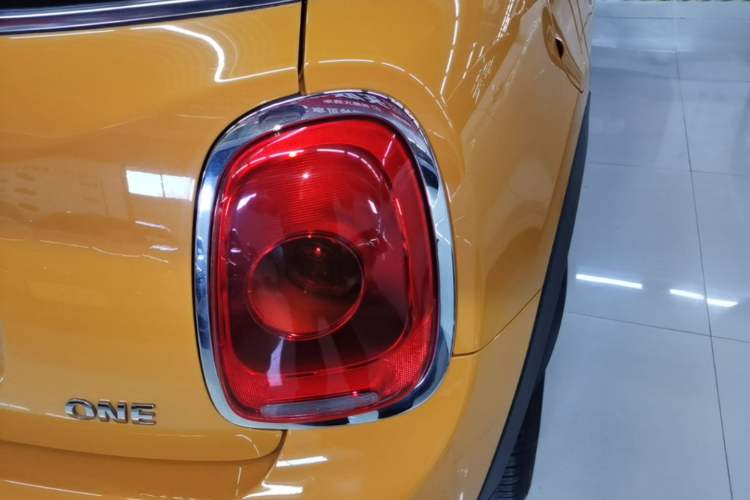 Used MINI 2018 1.5T ONE PLUS Five-Door Edition Right Rear Taillight