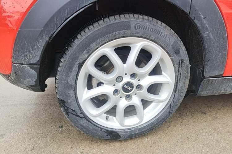 Used MINI 2018 1.5T ONE Five-Door Edition Right Rear Wheel Hub