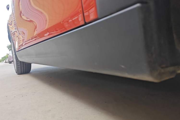 Used MINI 2018 1.5T ONE Five-Door Edition Right Side Sill