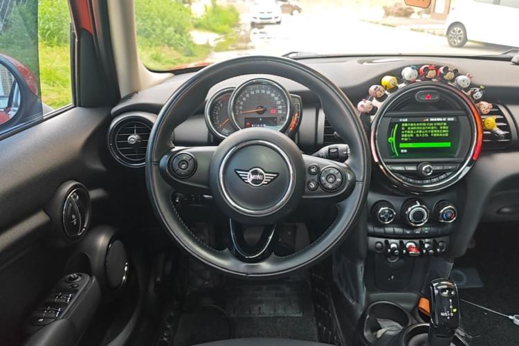 Used MINI 2018 1.5T ONE Five-Door Edition Steering Wheel