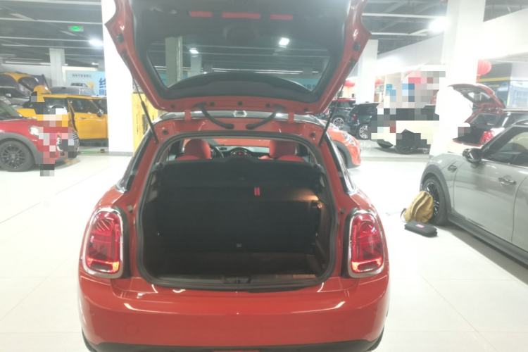 Used MINI 2018 1.5T COOPER Classic Edition Five-Door Version Trunk