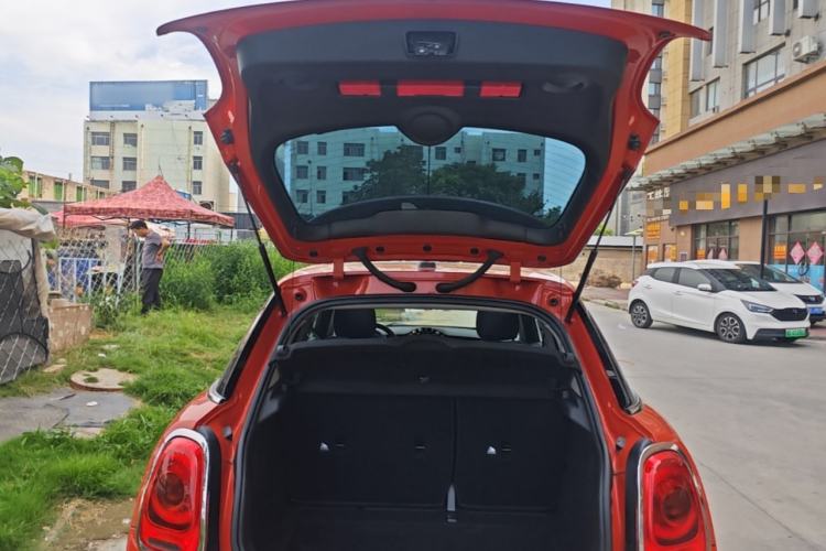 Used MINI 2018 1.5T ONE Five-Door Edition Trunk