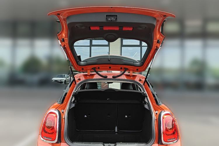 Used MINI 2018 1.5T ONE PLUS Five-Door Edition Trunk