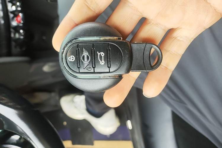 Used MINI 2018 1.5T ONE Five-Door Edition Vehicle Key