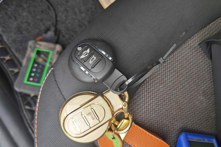 Used MINI 2018 1.5T ONE Five-Door Edition Vehicle Key