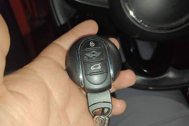 Used MINI 2018 1.5T ONE Five-Door Edition Vehicle Key