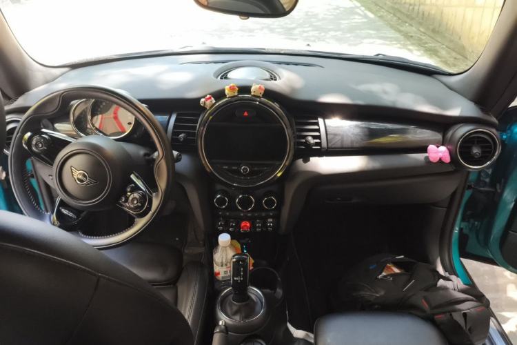 Used MINI 2019 1.5T COOPER CABRIO Artist Center Console