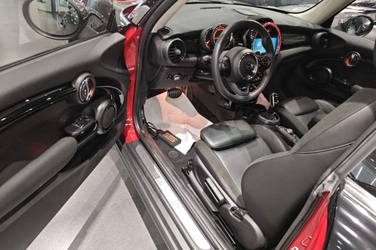 Used MINI 2019 2.0T COOPER S Classic Edition Driver Seat
