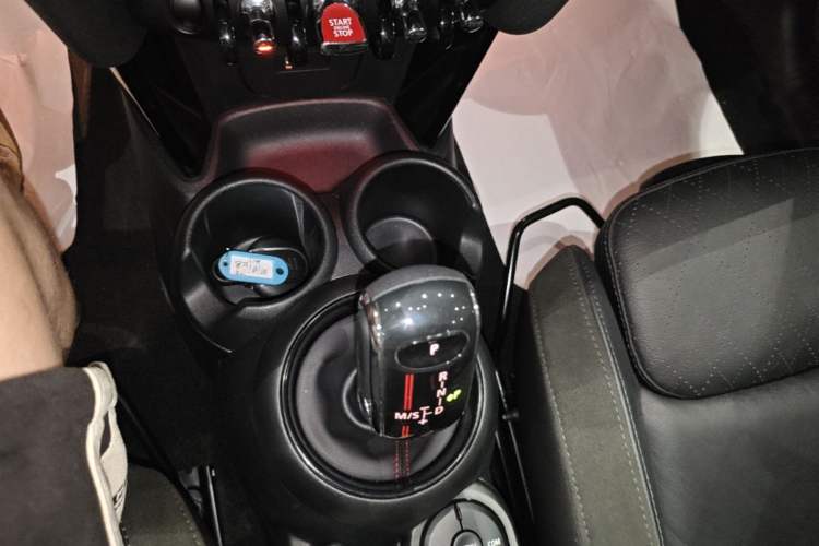 Used MINI 2019 2.0T COOPER S Classic Edition Gear Lever
