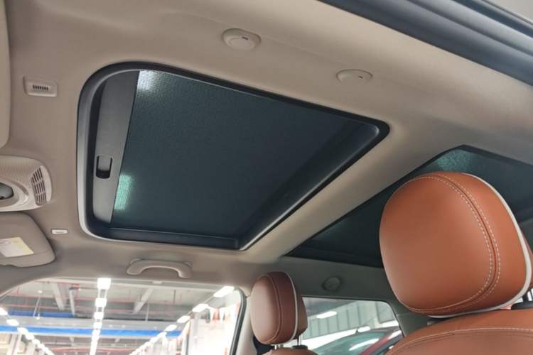 Used MINI 2019 1.5T COOPER Artist Headliner