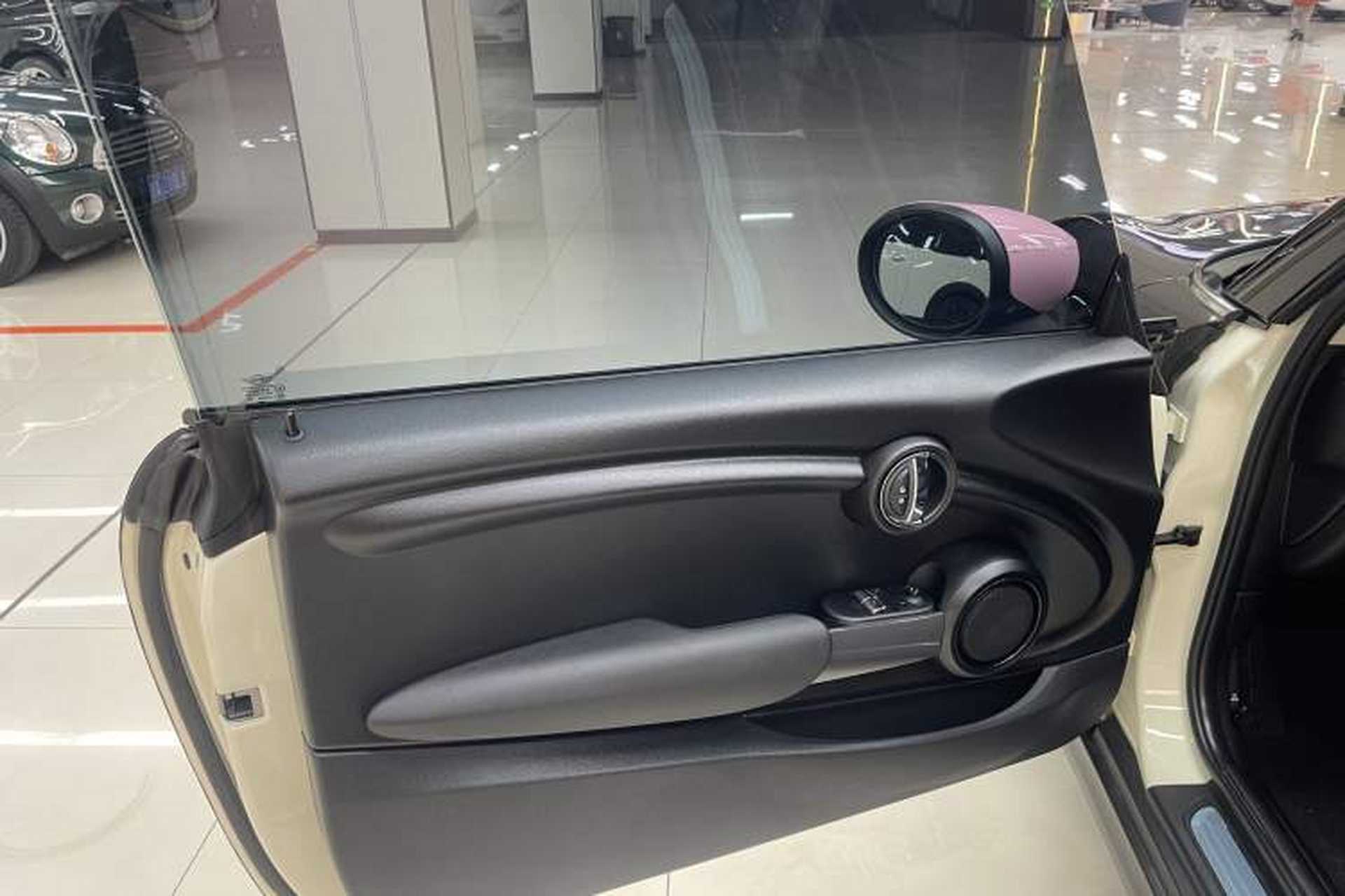 Used MINI 2019 1.5T ONE Interior 10
