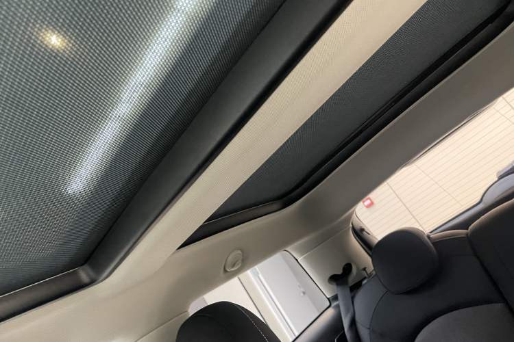 Used MINI 2019 1.5T ONE Interior 7