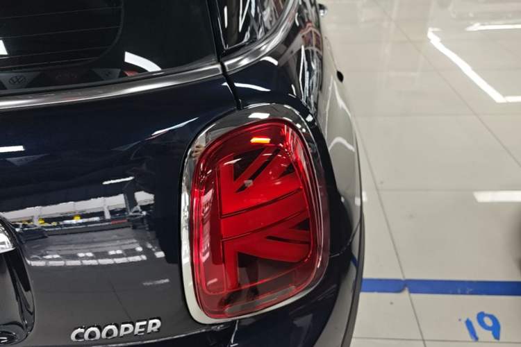 Used MINI 2019 1.5T COOPER Artist Right Rear Taillight