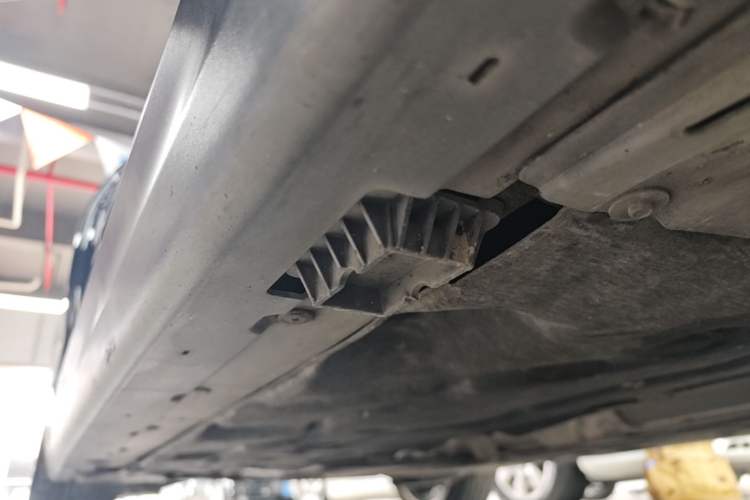 Used MINI 2019 1.5T COOPER Artist Right Side Sill