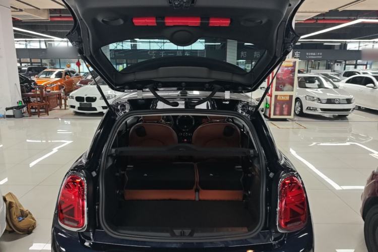Used MINI 2019 1.5T COOPER Artist Trunk