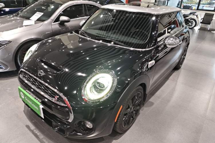 Used MINI 2019 2.0T COOPER S Classic Edition Guazi used car, China used car export, Used car for sale, Used MINI cars, Cheapest cars for sale