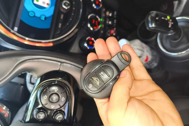 Used MINI 2019 1.5T COOPER CABRIO Artist Vehicle Key