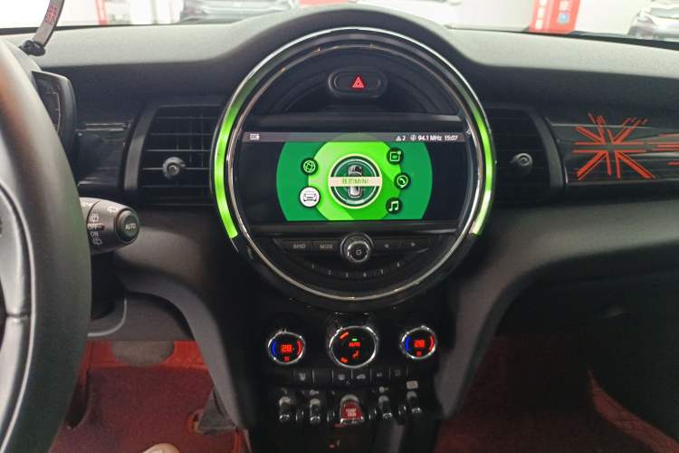 Used MINI 2019 2.0T COOPER S Artist Five-Door Edition Audio And AC Panel