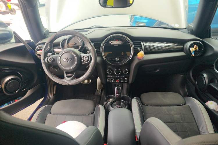 Used MINI 2019 2.0T COOPER S Racing Driver Center Console
