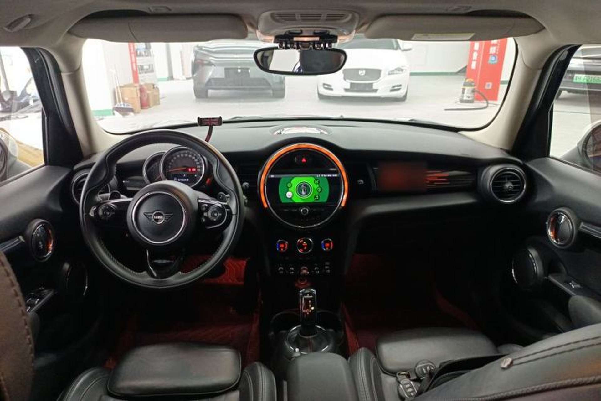 Used MINI 2019 2.0T COOPER S Artist Five-Door Edition Center Console
