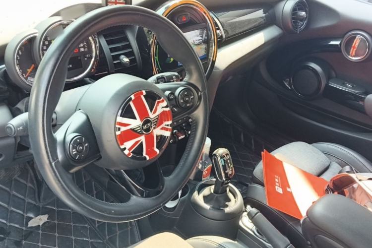 Used MINI 2019 1.5T COOPER Classic Edition Center Console