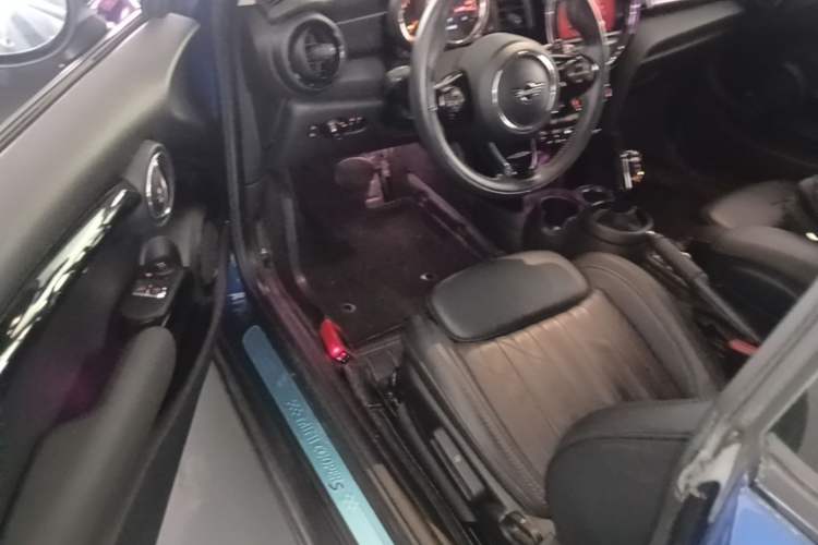 Used MINI 2019 2.0T COOPER S Classic Edition Driver Seat