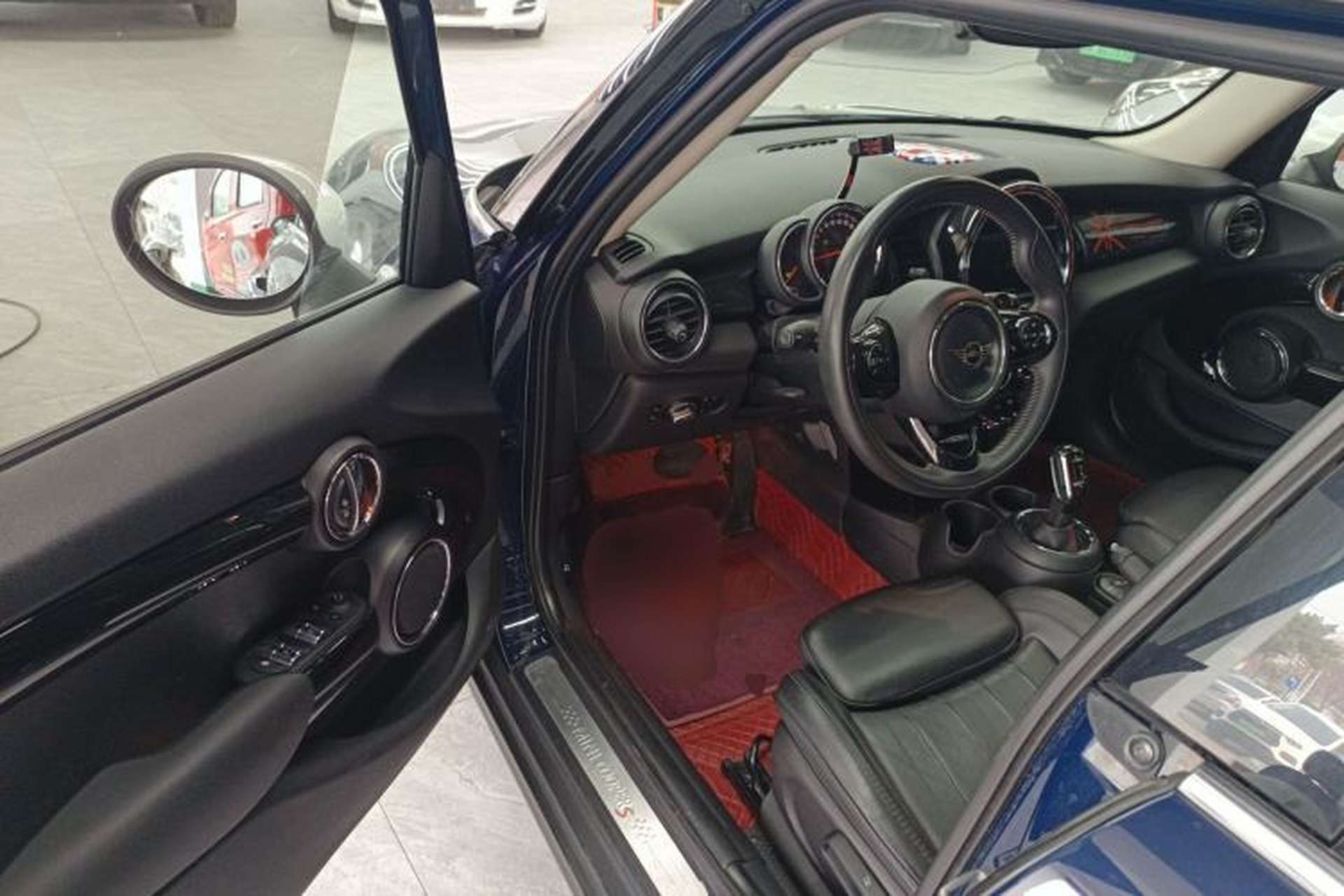 Used MINI 2019 2.0T COOPER S Artist Five-Door Edition Driver Seat