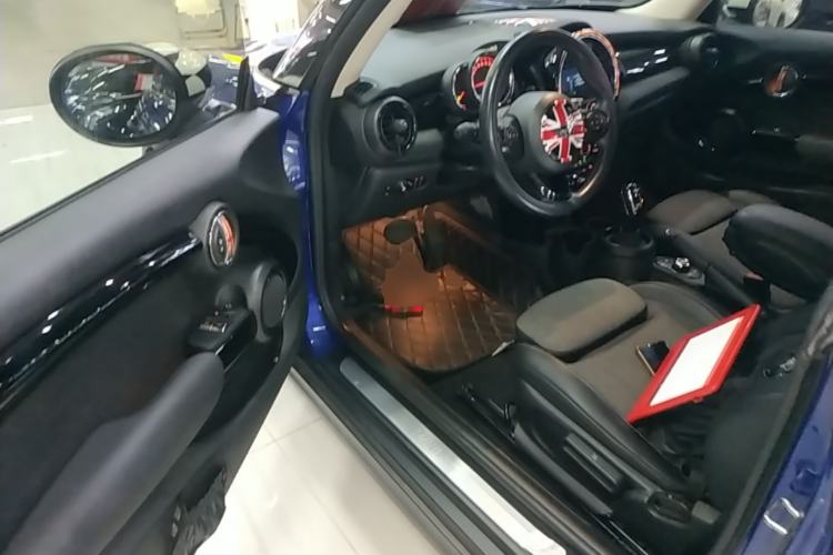 Used MINI 2019 1.5T COOPER Classic Edition Driver Seat