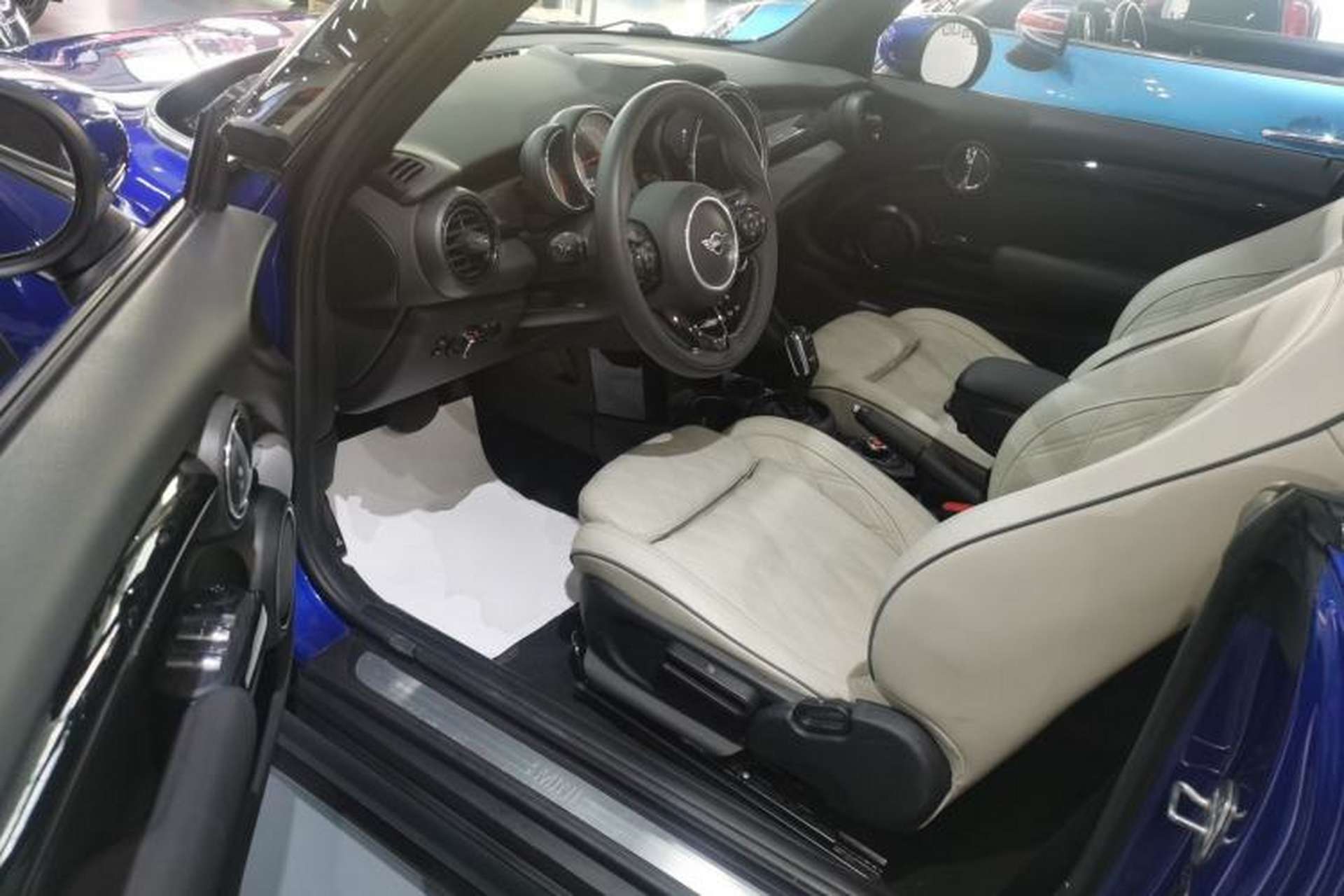 Used MINI 2019 1.5T COOPER CABRIO Artist Driver Seat