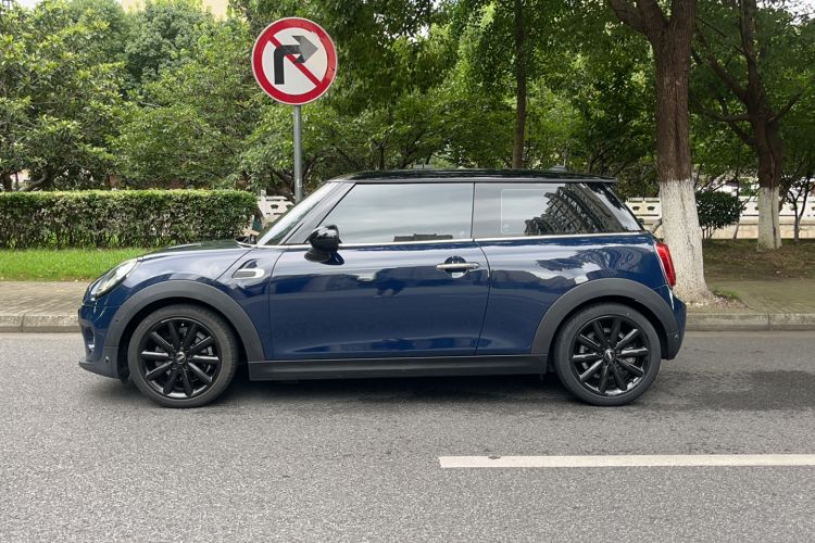 Used MINI 2019 1.5T COOPER Artist Exterior 1