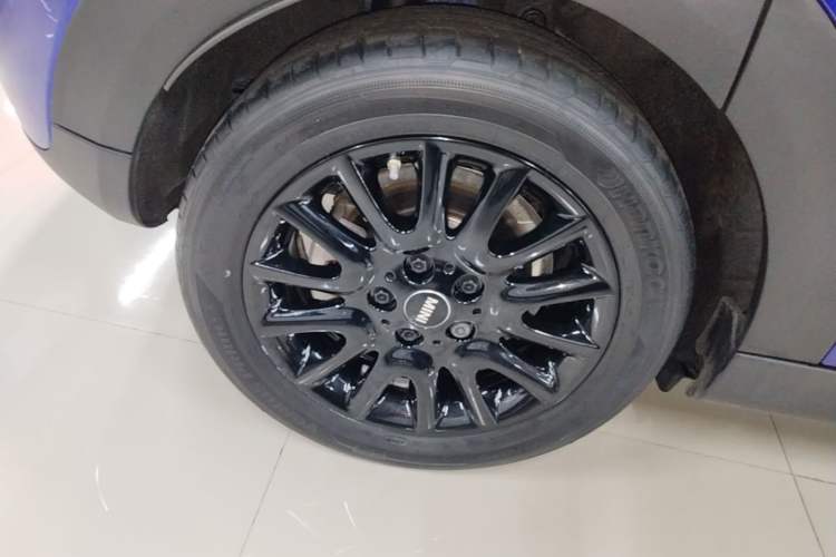 Used MINI 2019 1.5T COOPER Classic Edition Five-Door Version Exterior 5