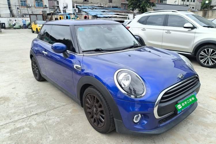 Used MINI 2019 1.5T ONE PLUS Front Right 45 Deg