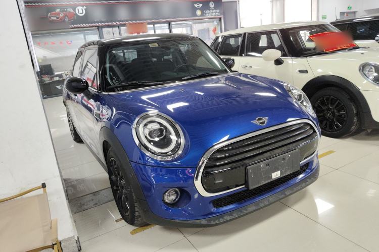 Used MINI 2019 1.5T COOPER Classic Edition Five-Door Version Front Right 45 Deg