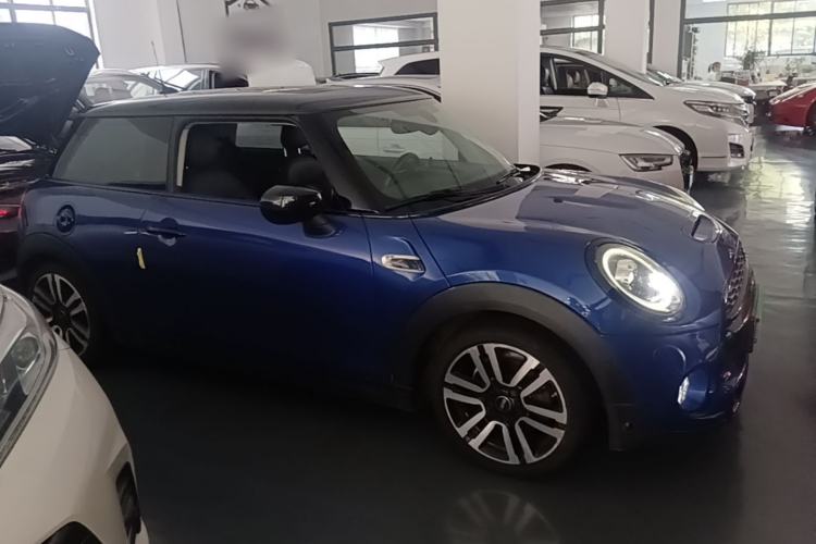 Used MINI 2019 2.0T COOPER S Classic Edition Front Right 45 Deg