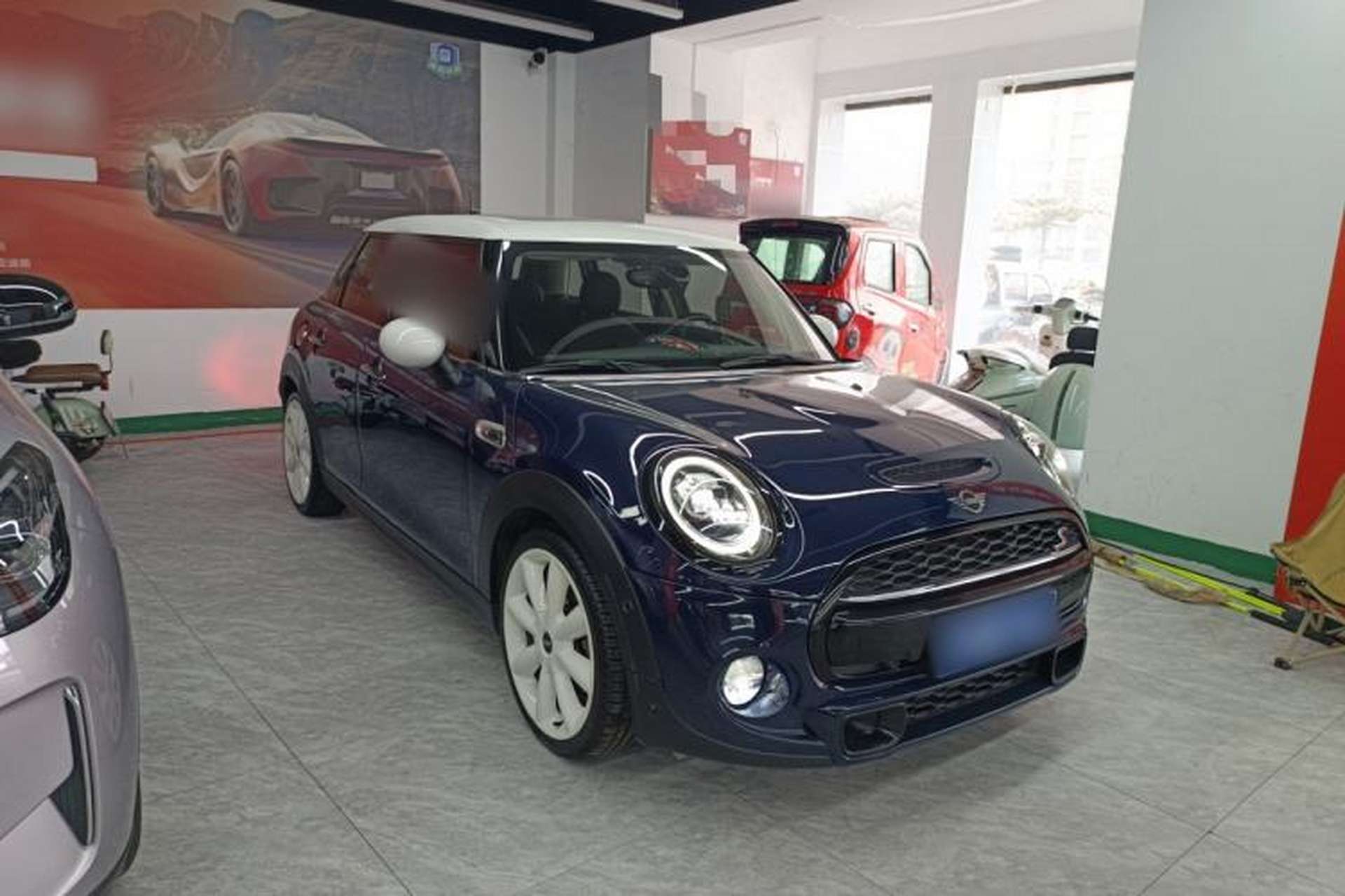 Used MINI 2019 2.0T COOPER S Artist Five-Door Edition Front Right 45 Deg