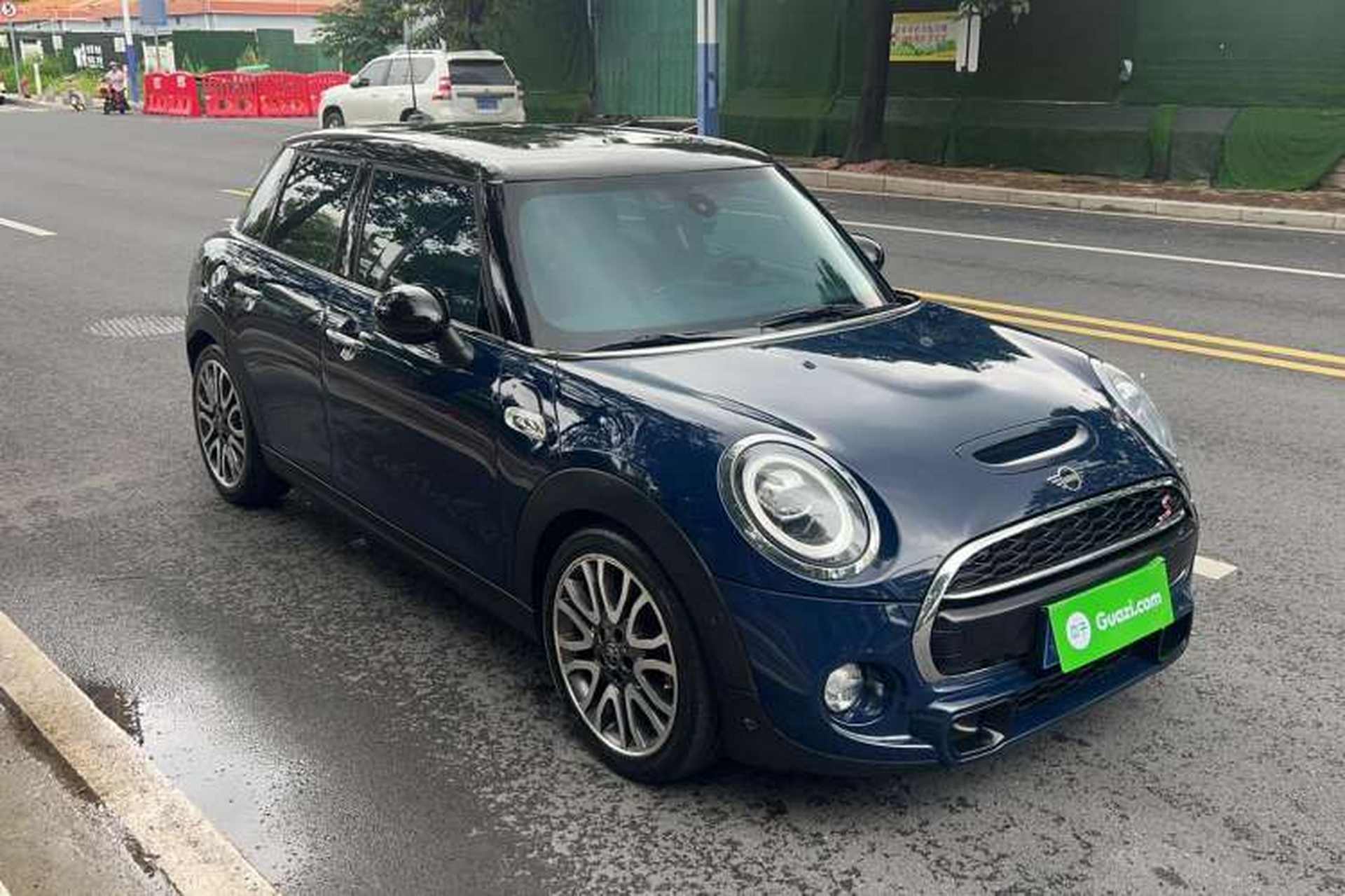 Used MINI 2019 2.0T COOPER S Artist Five-Door Edition Front Right 45 Deg