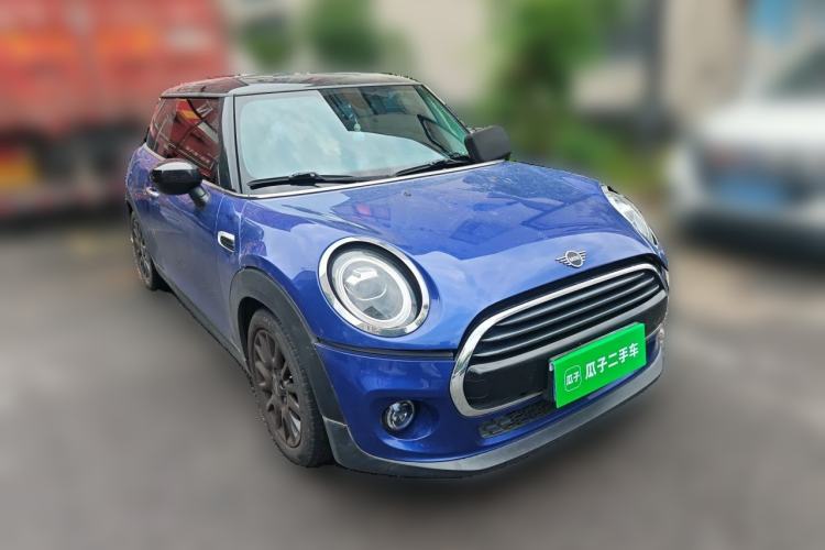 Used MINI 2019 1.5T COOPER Classic Edition Front Right 45 Deg