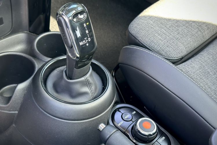 Used MINI 2019 1.5T COOPER Classic Edition Gear Lever