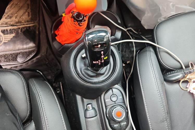 Used MINI 2019 1.5T COOPER Classic Edition Gear Lever