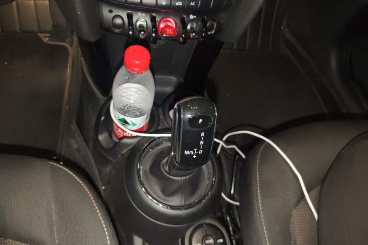 Used MINI 2019 1.5T ONE PLUS Gear Lever