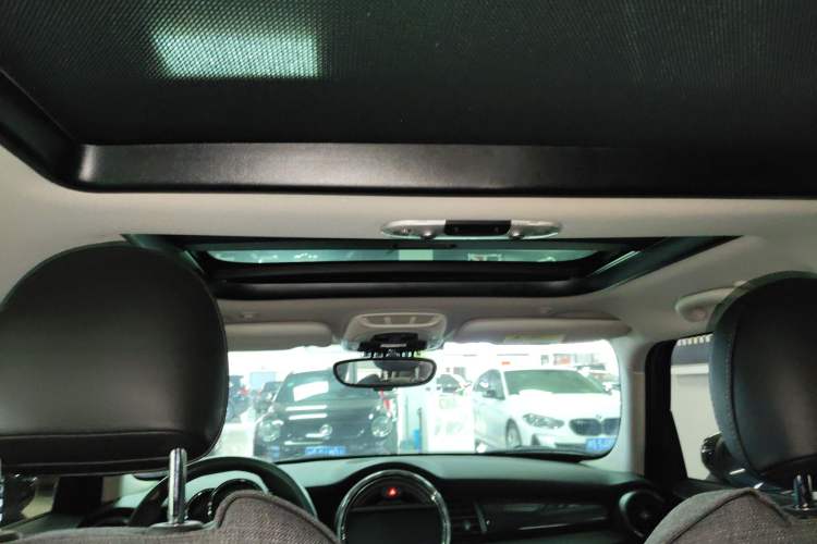 Used MINI 2019 1.5T COOPER Classic Edition Five-Door Version Headliner