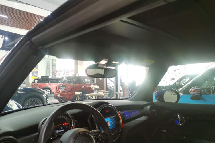 Used MINI 2019 1.5T COOPER CABRIO Artist Headliner