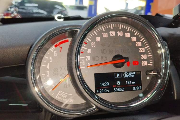 Used MINI 2019 1.5T COOPER Classic Edition Five-Door Version Instrument Cluster