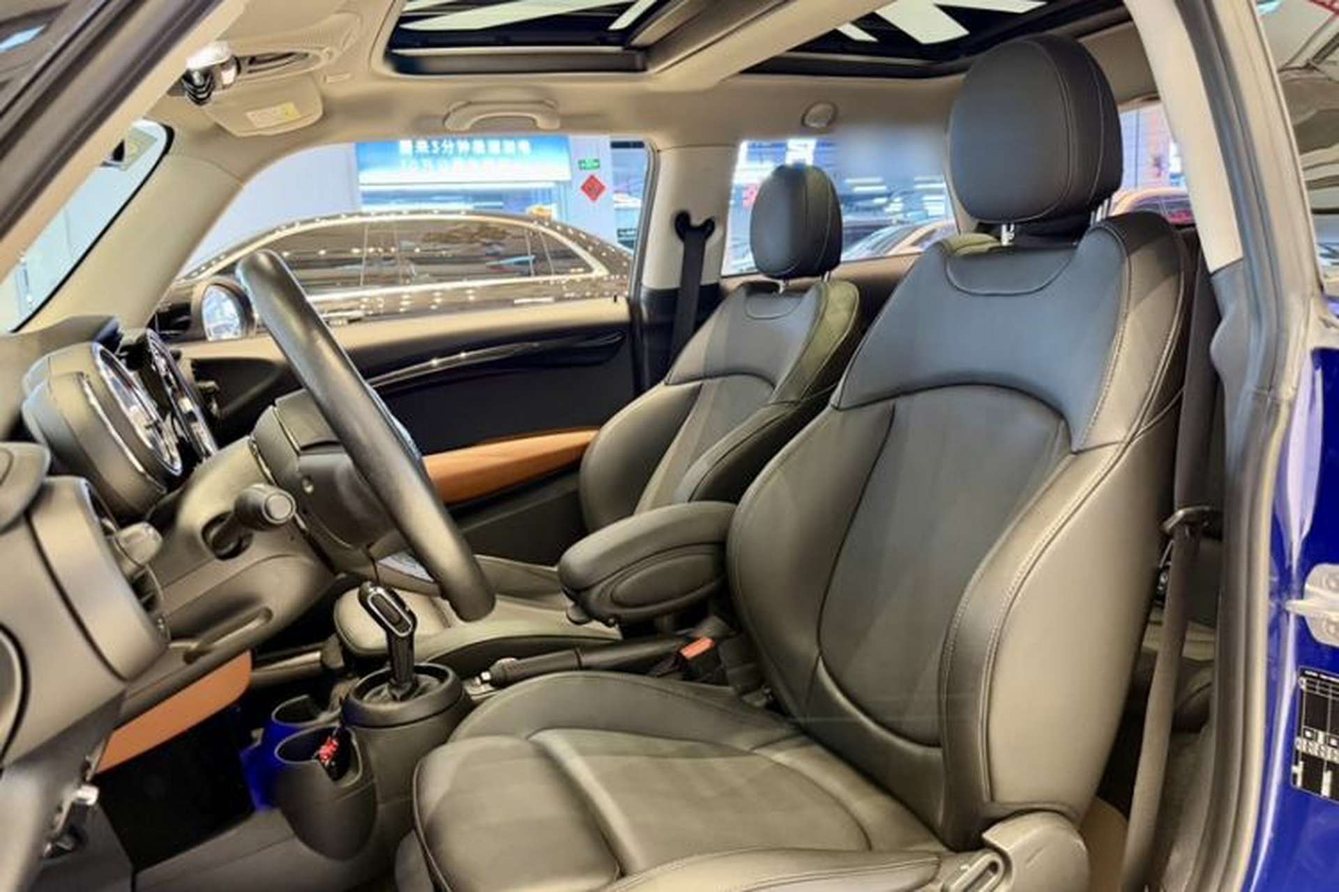 Used MINI 2019 1.5T COOPER Classic Edition Interior 1