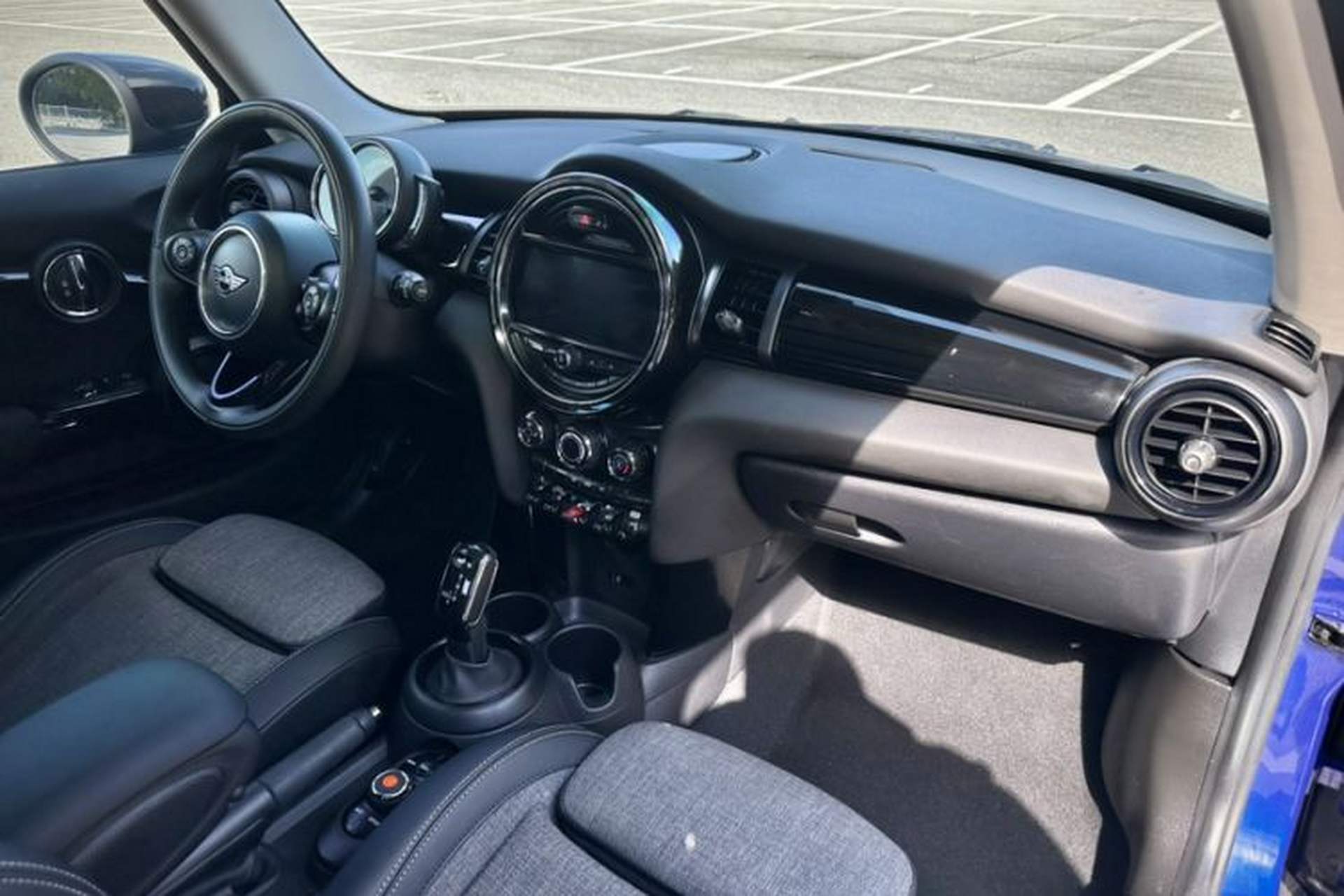 Used MINI 2019 1.5T COOPER Classic Edition Interior 4
